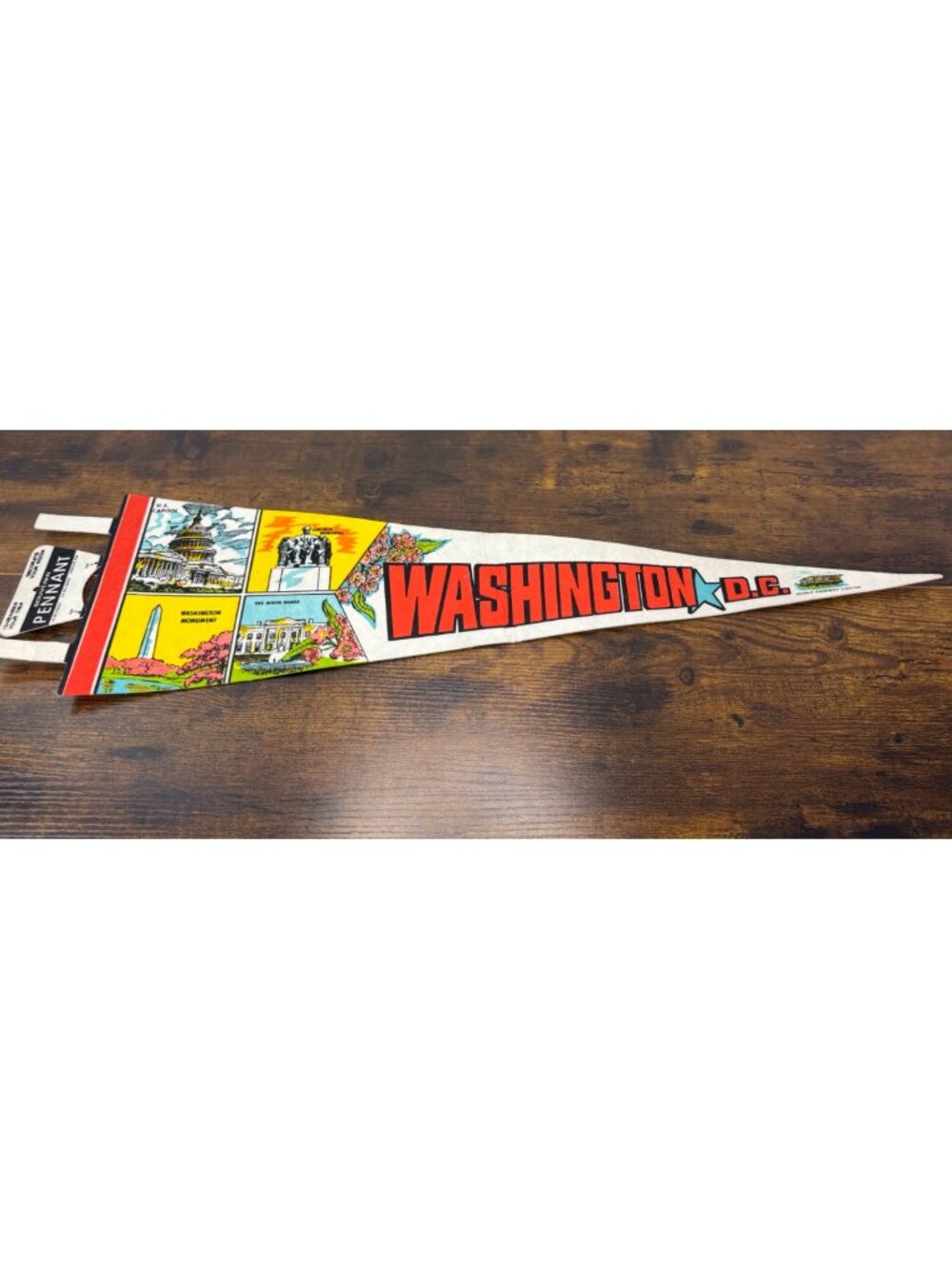 Washington D.C. Souvenir Felt Pennant With Landmarks & Cherry Blossoms